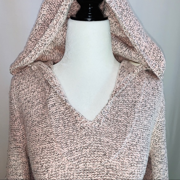 Aritzia Sweaters - Aritzia-TNA Pink Baja Sweater. Size S